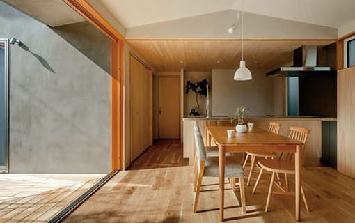 外を感じられるLDK