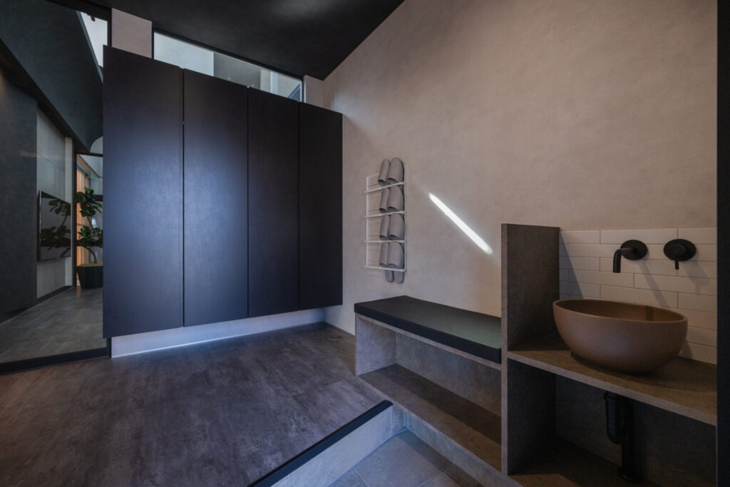 玄関土間の造作手洗い