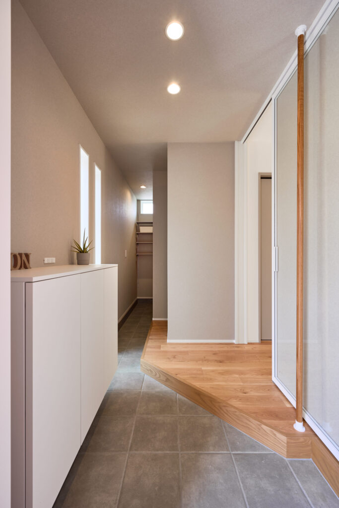 明るい玄関ホール