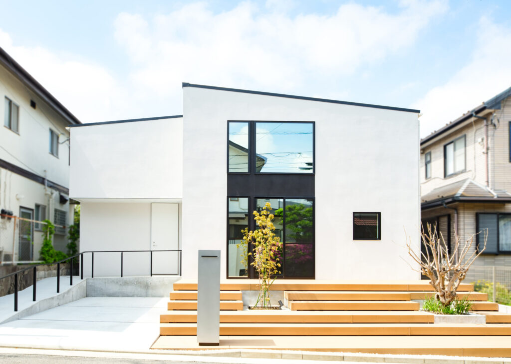 クールなデザインの外観