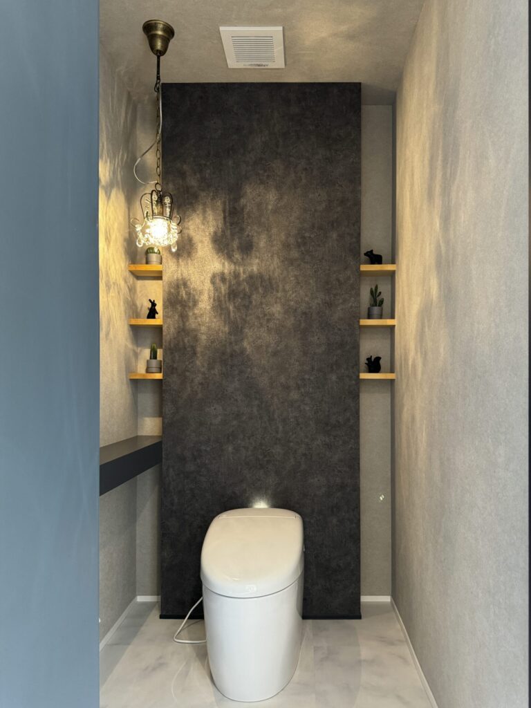 落ち着きのあるトイレ空間