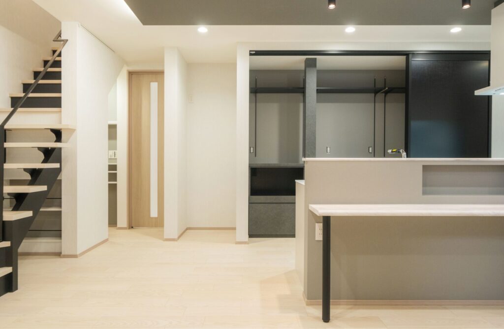 洗練と開放感が寄り添い、未来の変化にしなやかに応える住まい