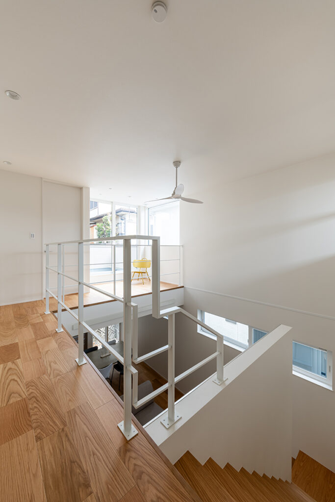 ミニマルなデザインの階段