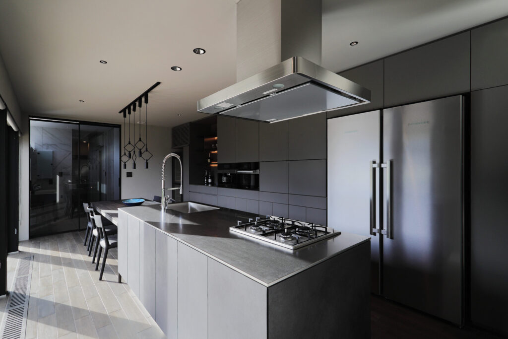 グレーで統一されたキッチン